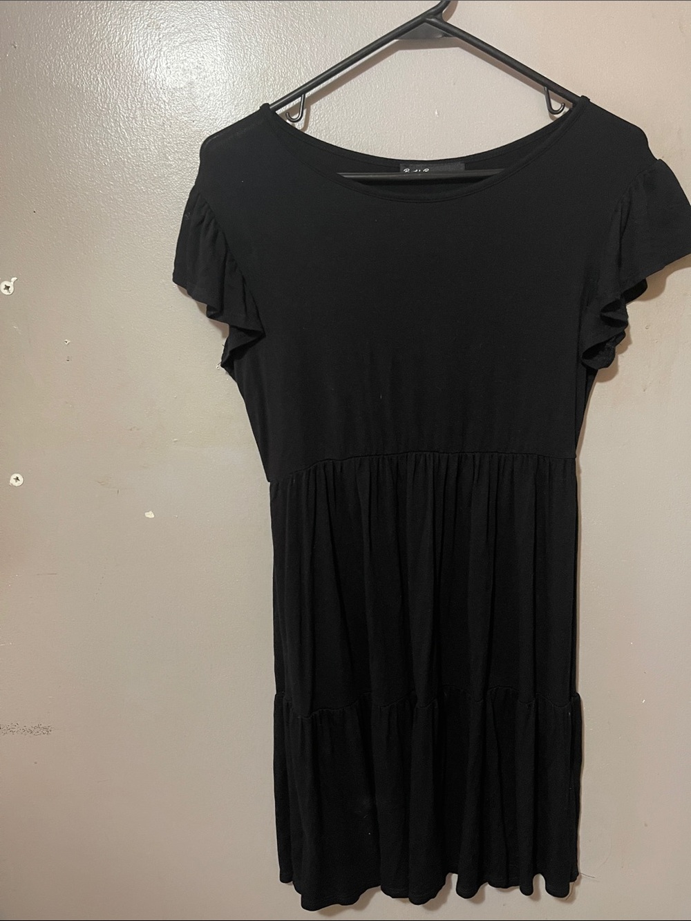 Women's Black Tiered Short-Sleeve Mini Dress